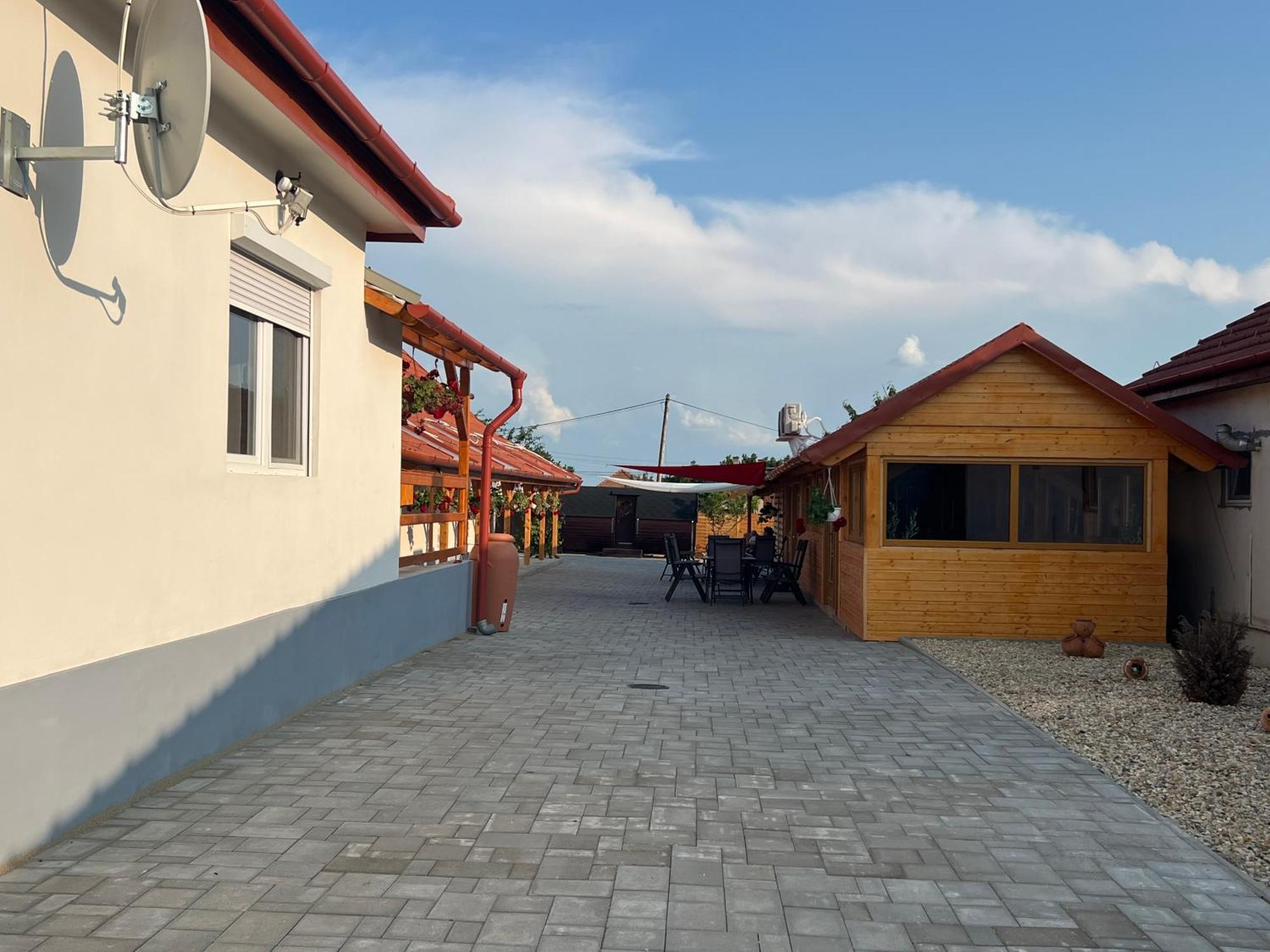 M3 Mad Apartman Kültér fotó