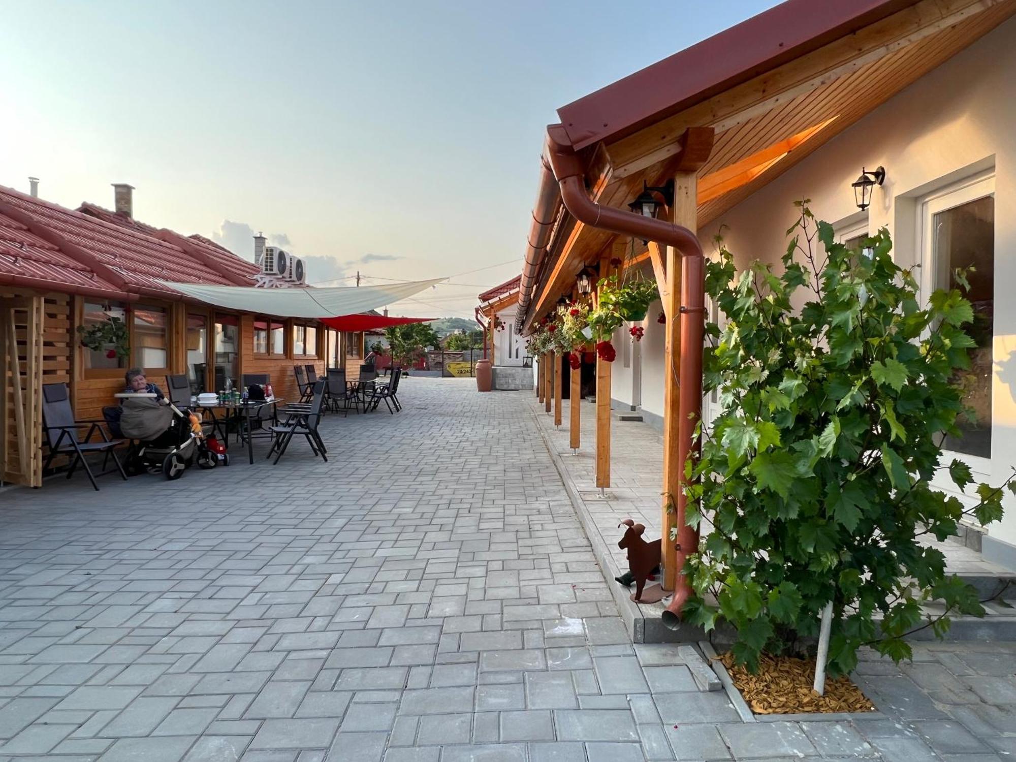 M3 Mad Apartman Kültér fotó